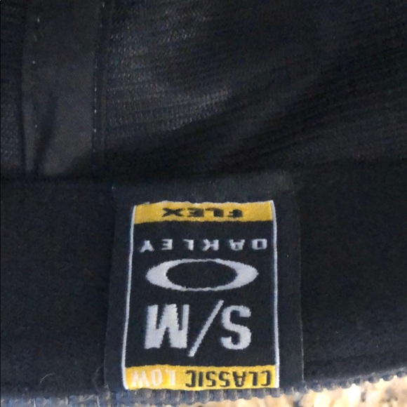Oakley Cap - Picture 3 of 5